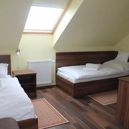 Potkerek Motel Gyor